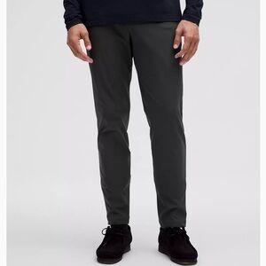 Lululemon ABC Slim Fit Trouser in Obsidian gray. Size 28. Length 30” L